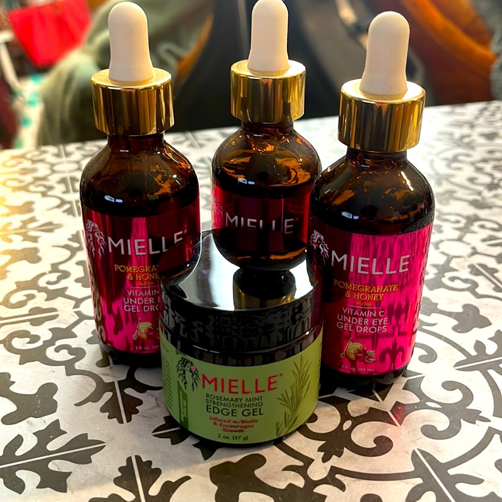 BNIB Mielle bundle - 3 Vitamin C under eye drops and strengthening Edge Gel
